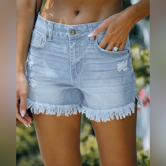 πHost Pickπ High Rise Light Wash Stretchy Distressed Shorts Size XS - Picture 10 of 14